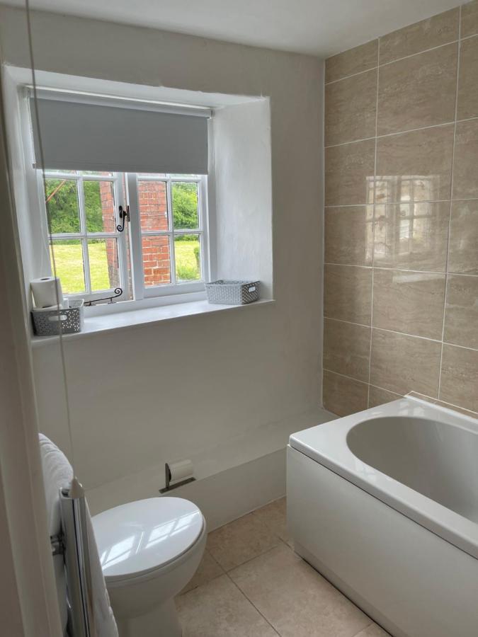 Red Lion Inn Sidbury Εξωτερικό φωτογραφία