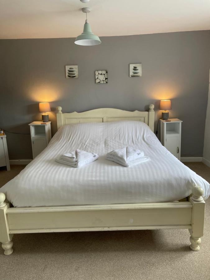Red Lion Inn Sidbury Εξωτερικό φωτογραφία