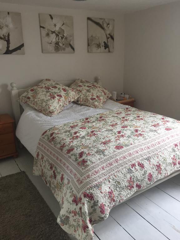 Red Lion Inn Sidbury Εξωτερικό φωτογραφία