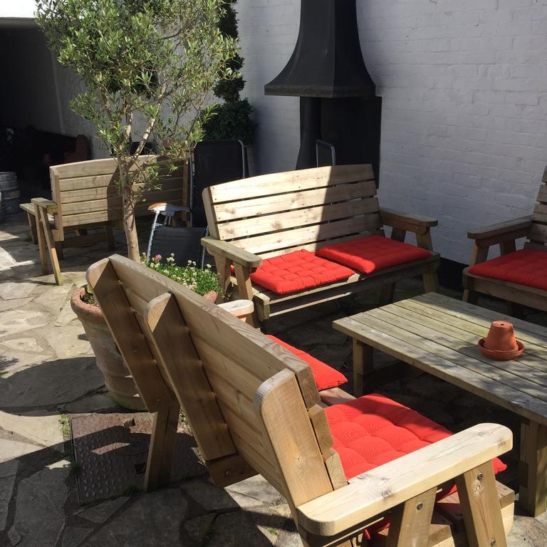 Red Lion Inn Sidbury Εξωτερικό φωτογραφία