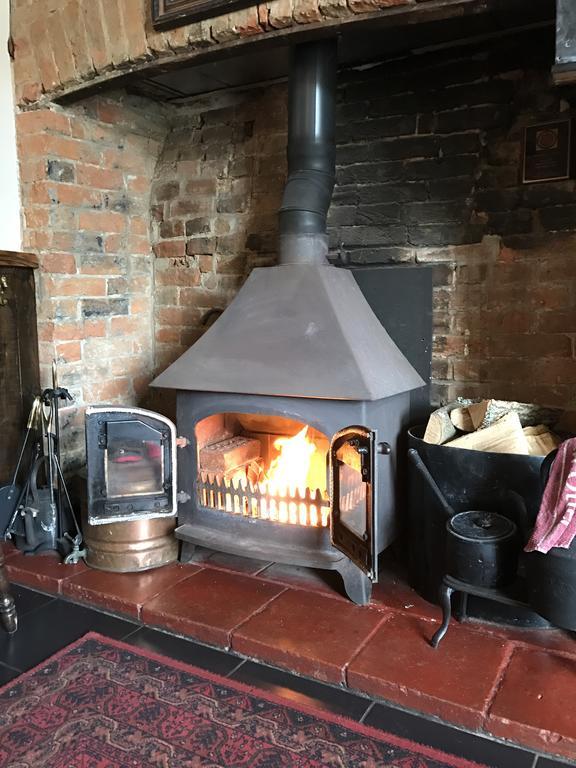 Red Lion Inn Sidbury Εξωτερικό φωτογραφία